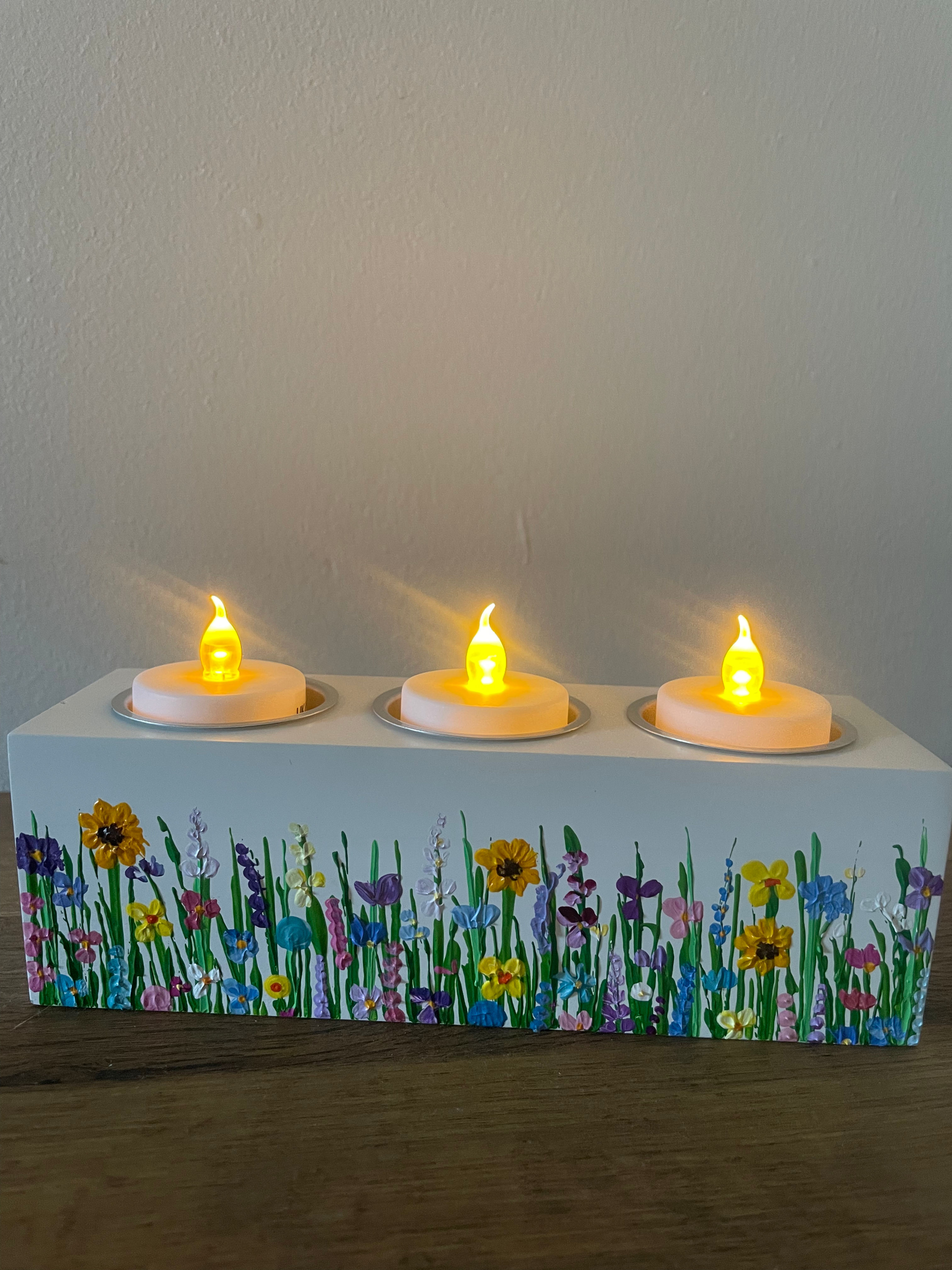Wooden white painted 3-hole tealight holder
