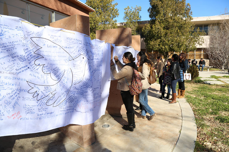 Conmemoran el "DÃa de la no violencia y la paz"