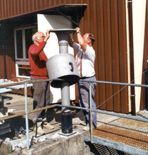Beim Eingang wird eine Bahnhofglocke aufgestellt .jpeg