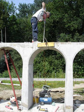 Löcher für Verankerung werden nachgebohrt .jpeg
