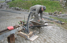 Wir brauchen diverse Betonsockel .jpeg