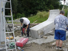 Nacharbeit beim Fundament. .jpeg