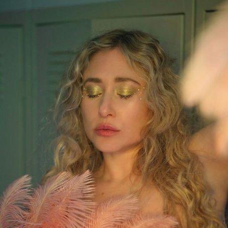 Alameda - Anna Rose | Review