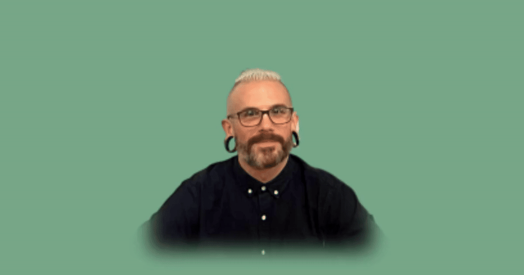 Richard profile website (2).gif