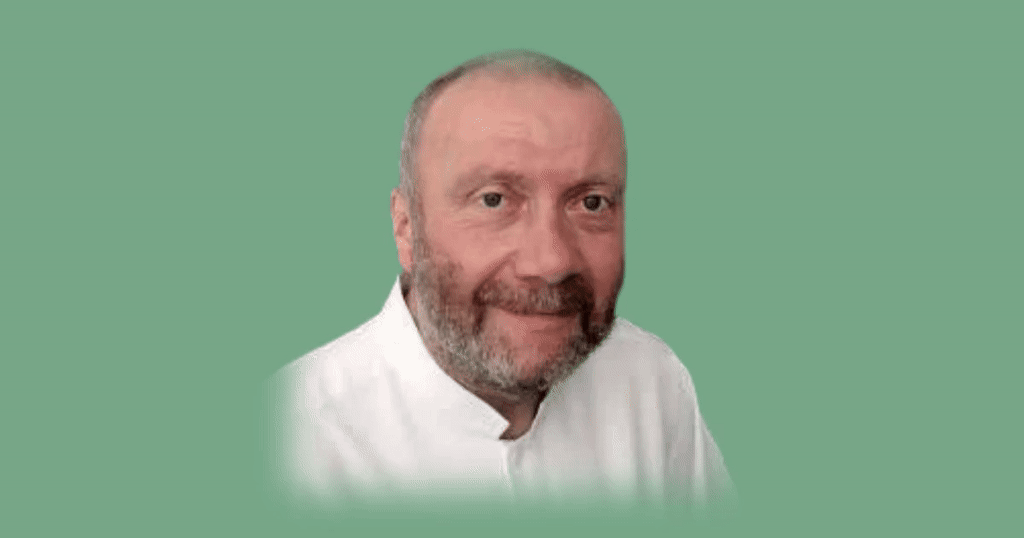 Alastair profile website (2).gif