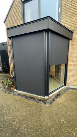 Renson Fixscreen Minimal monteret skjult i en karnap, i Kolding