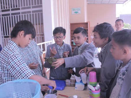 Jangan Harap Kembali Normal, Refleksi Hari Pendidikan Nasional