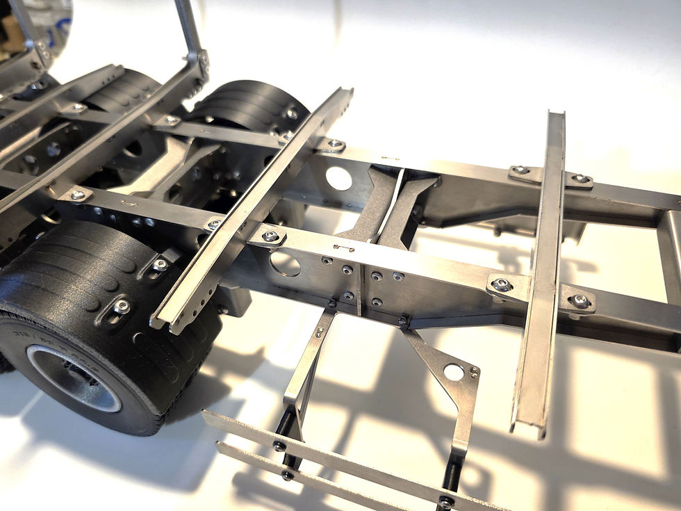 Miniatura: FLAT support stanchions for timber trucks and trailers