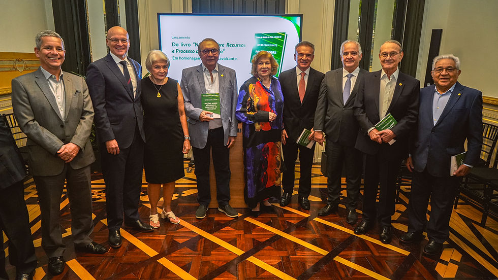 Após 50 anos, livro do jurista Ophir Cavalcante ganha nova edição