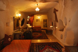 3_-A-room-in-Gamirasu-Cave-Hotel-1400