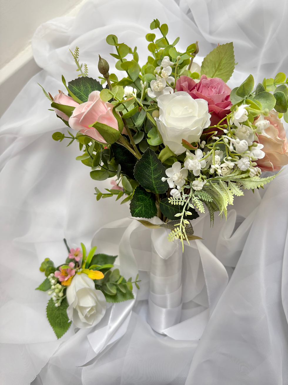 Thumbnail:  Artificial Wedding flower bouquets