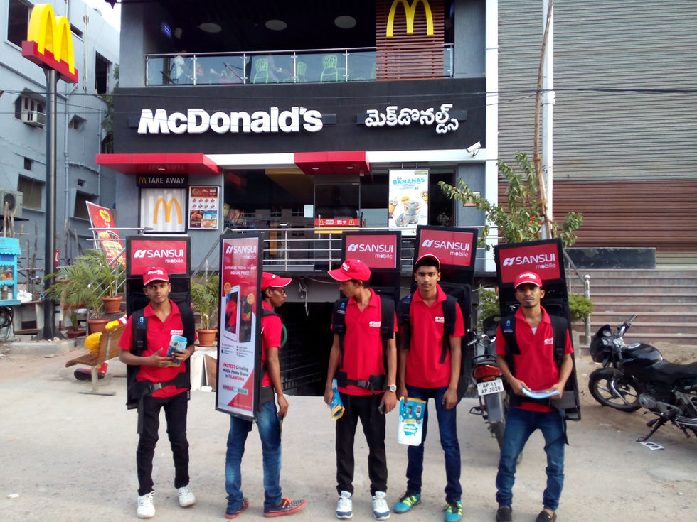 Look walker / Human Walking Bill Board / Backpack LED Board / Walking Billboard