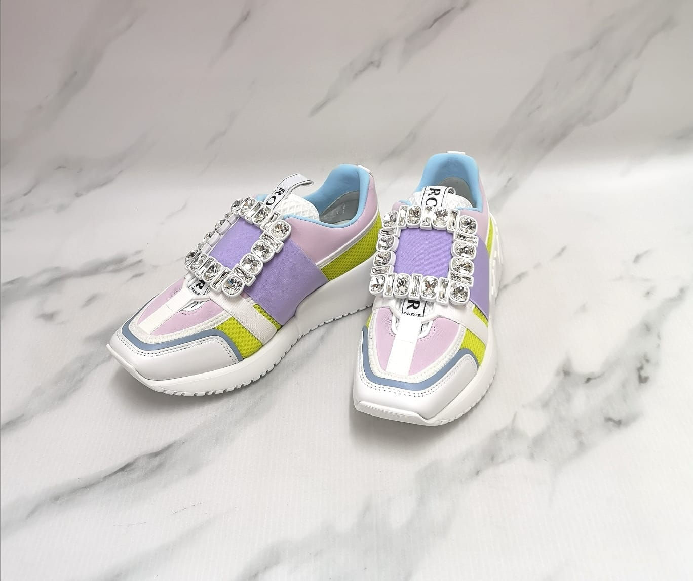 RVS115  Viv Go Strass Buckle Sneakers (oci)