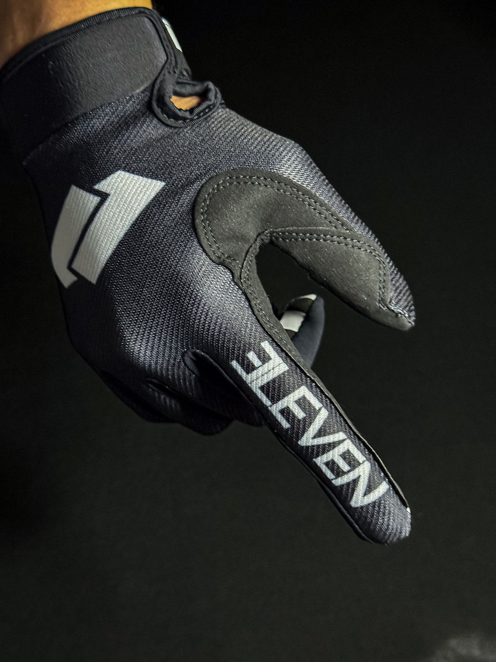 Thumbnail: ZERO GLOVE BLACK | ELEVEN MOTO