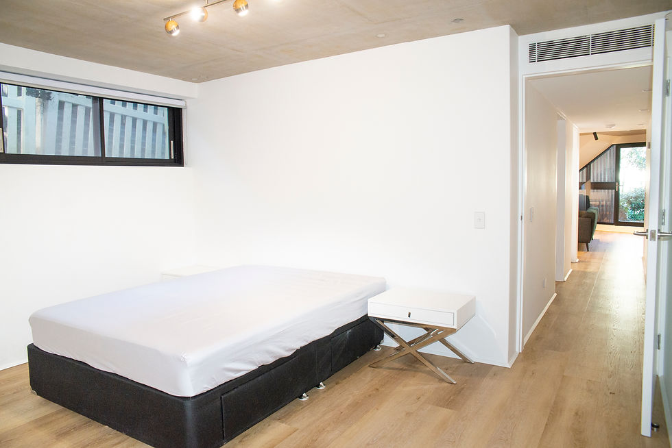 ROOM1_01.jpg
