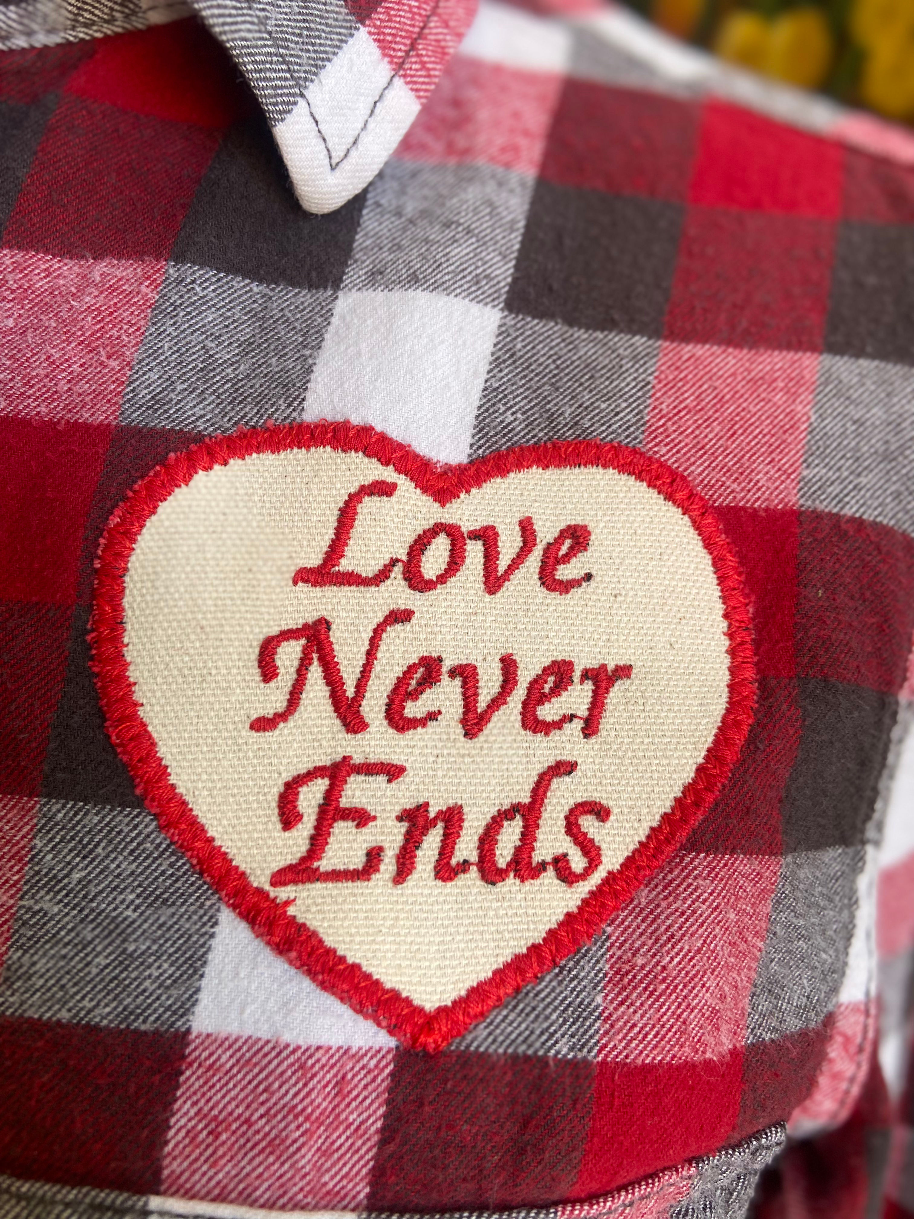 Tigby Flannel Love Never Ends Medium