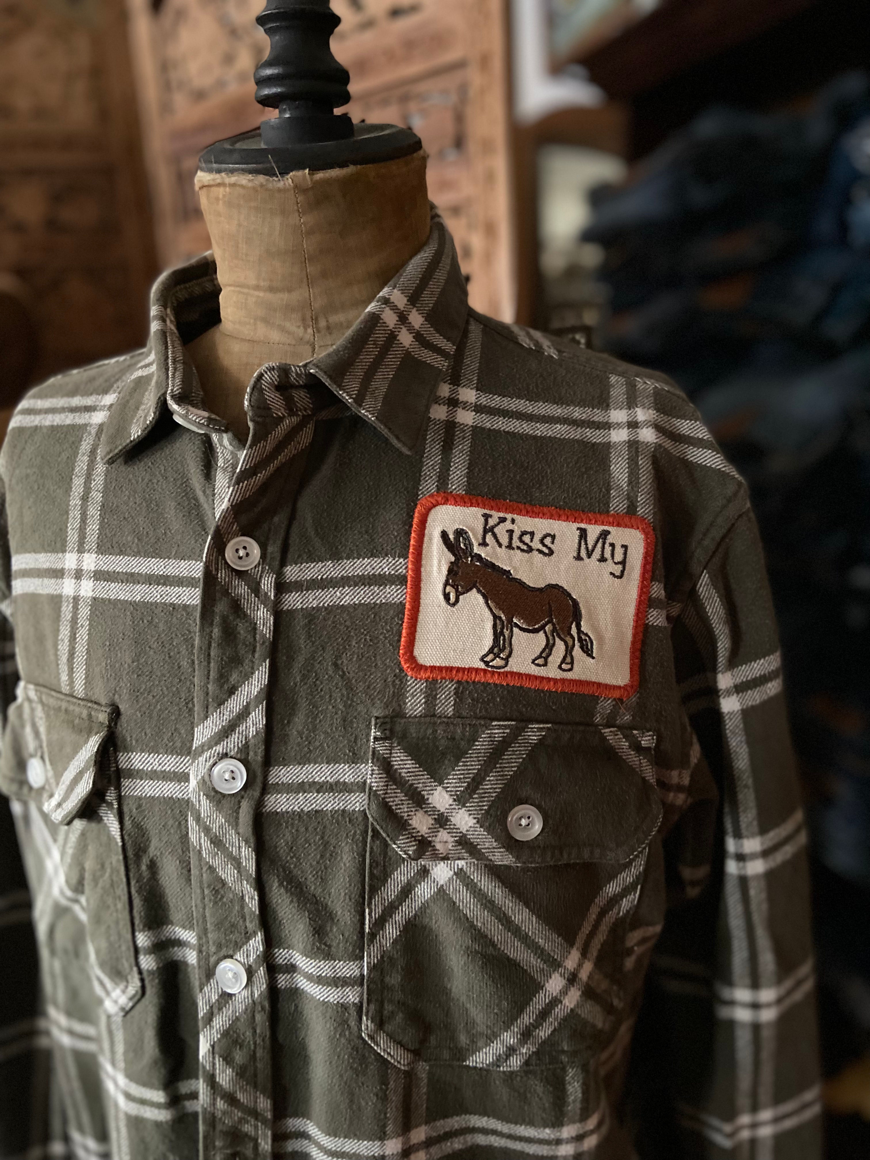 Tigby Flannel “Kiss My Ass” XL