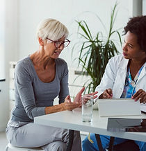 Consultation_patiente_médecin.jpg