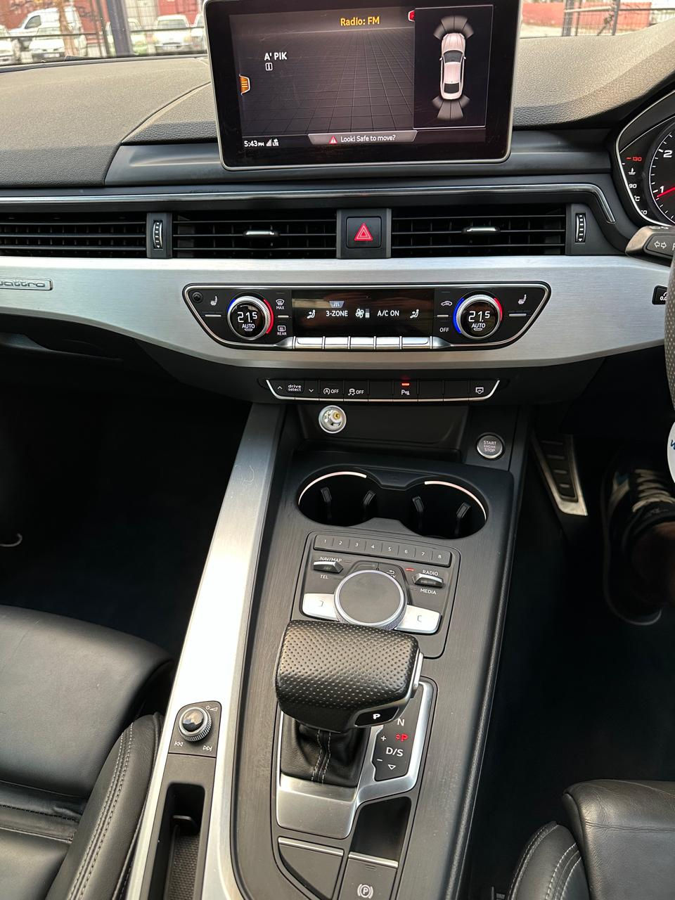 Миниатюра: Audi A5 S Line Coupe 2017