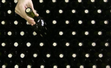 Sondage Professionnel.le.s du vin en Suisse – La bouteille de vin réutilisable