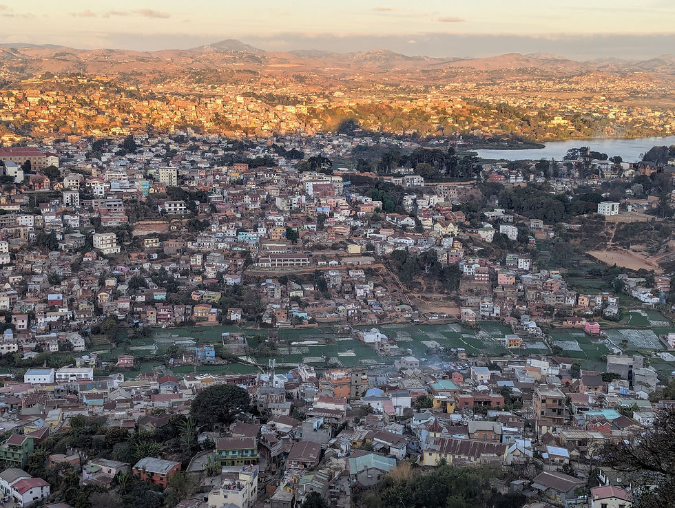 Antananarivo une ville dense. Par LARATTE, 2025