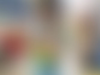 Y2: Clarice Cliff plates!