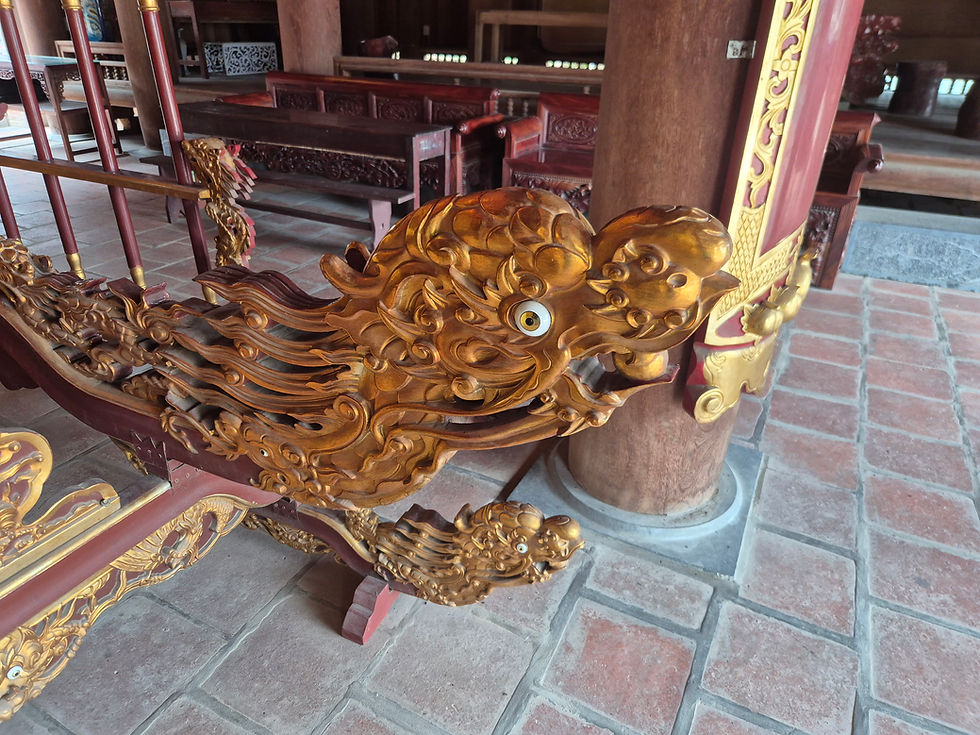 dragon at duong lam temple. has googly eyes