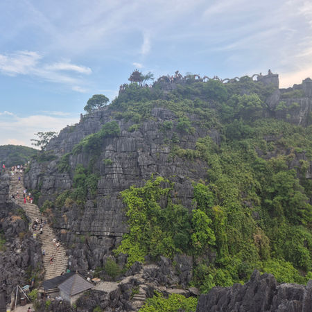 Dragon on mua cave from a distance