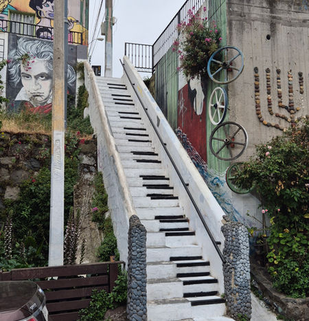 Piano staircase in Valparaiso