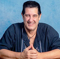 LuisAlbertoSerrano(paraRevistaRastro).png