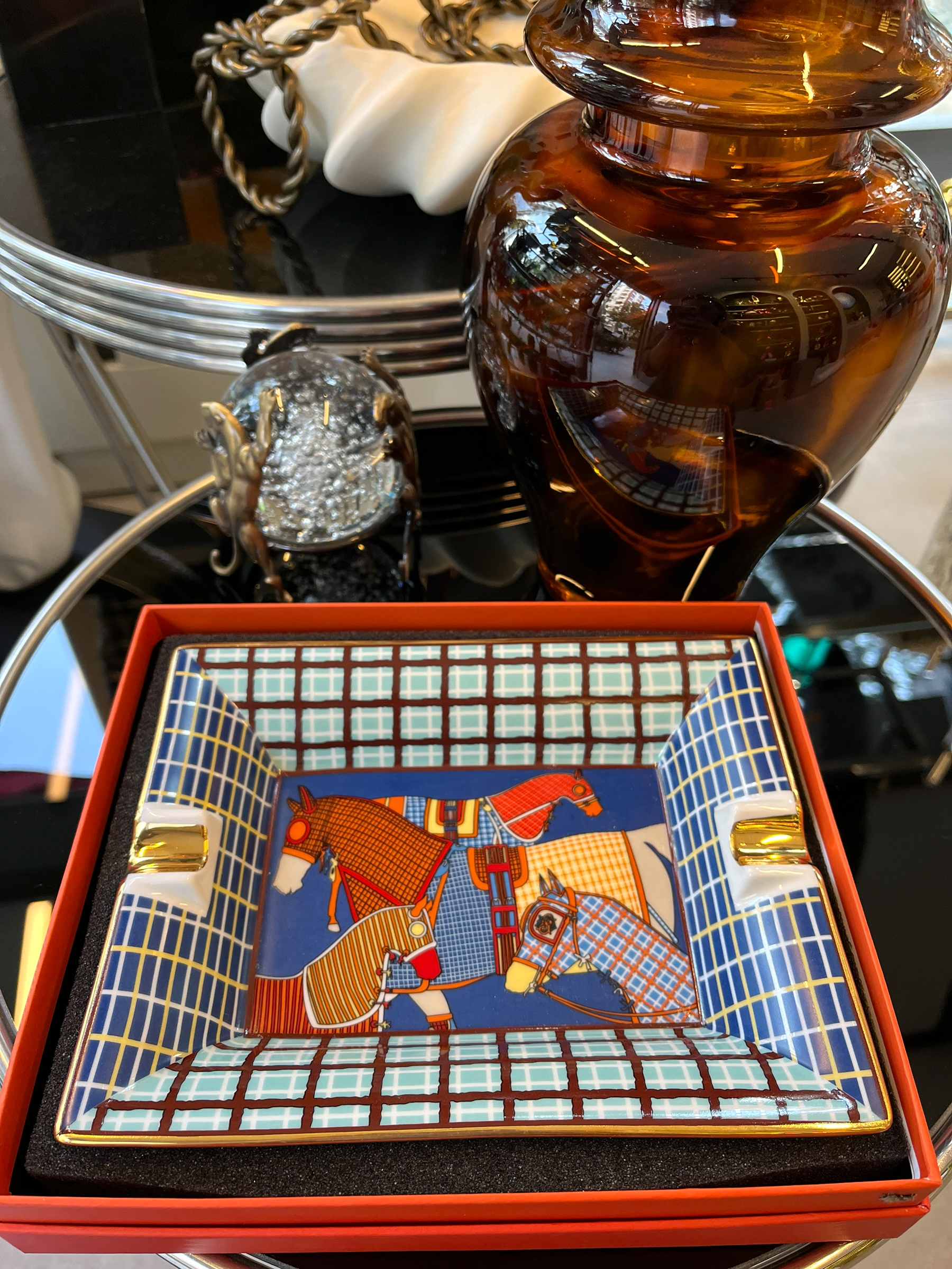 Ekose At Desenli Kül Tablası Küllük