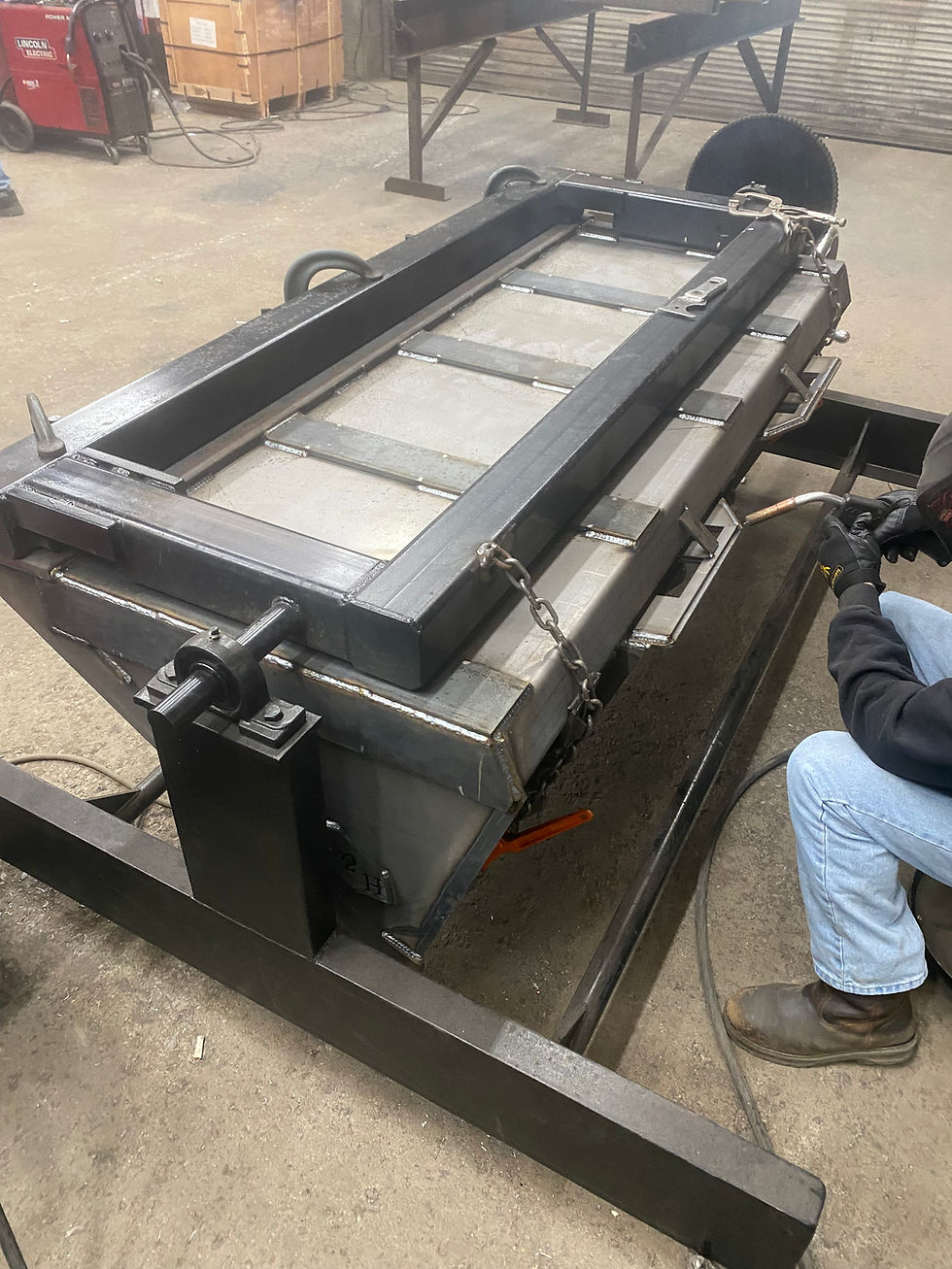 Thumbnail: Skid steer bucket weld