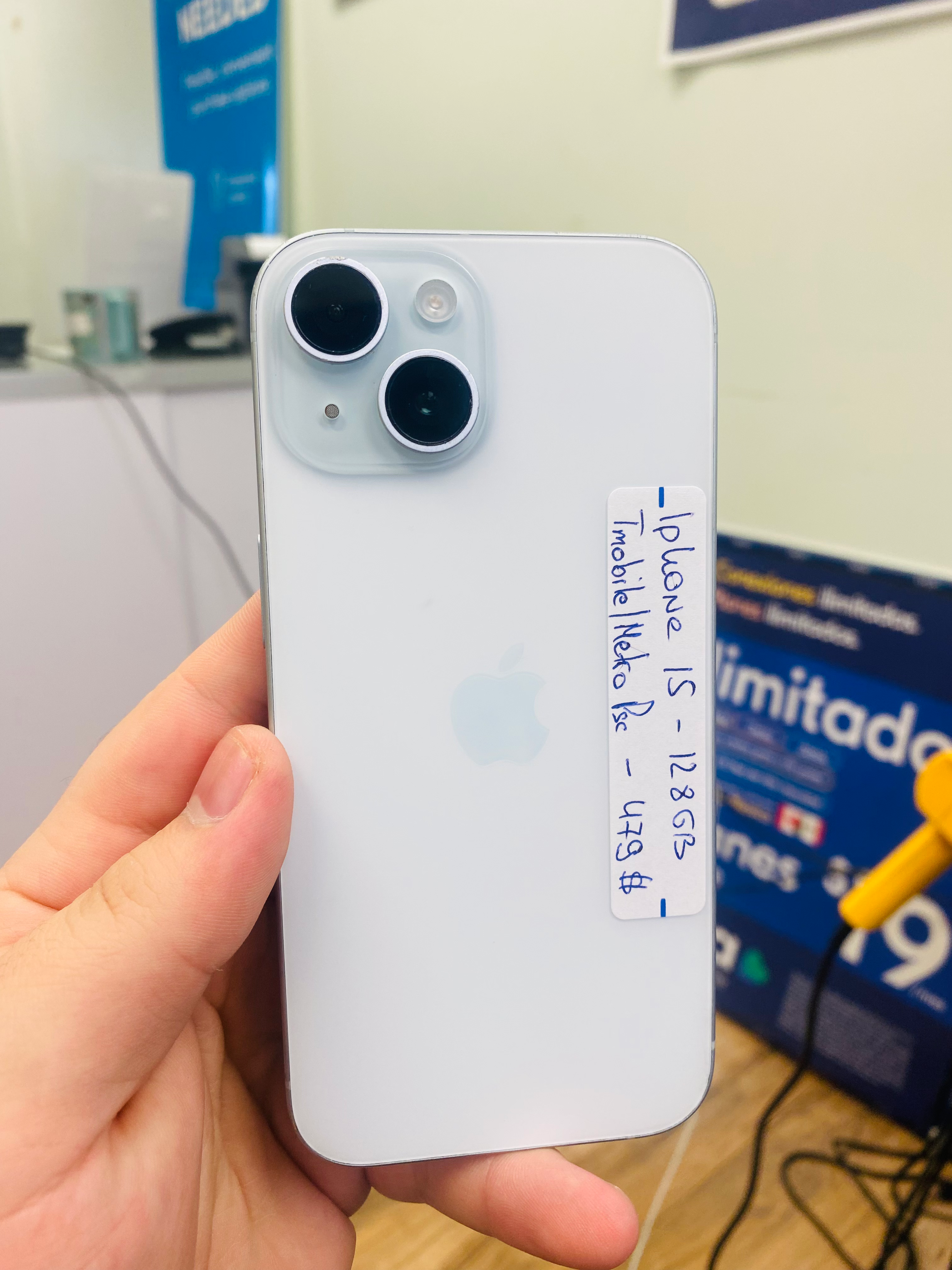 Apple iPhone 15