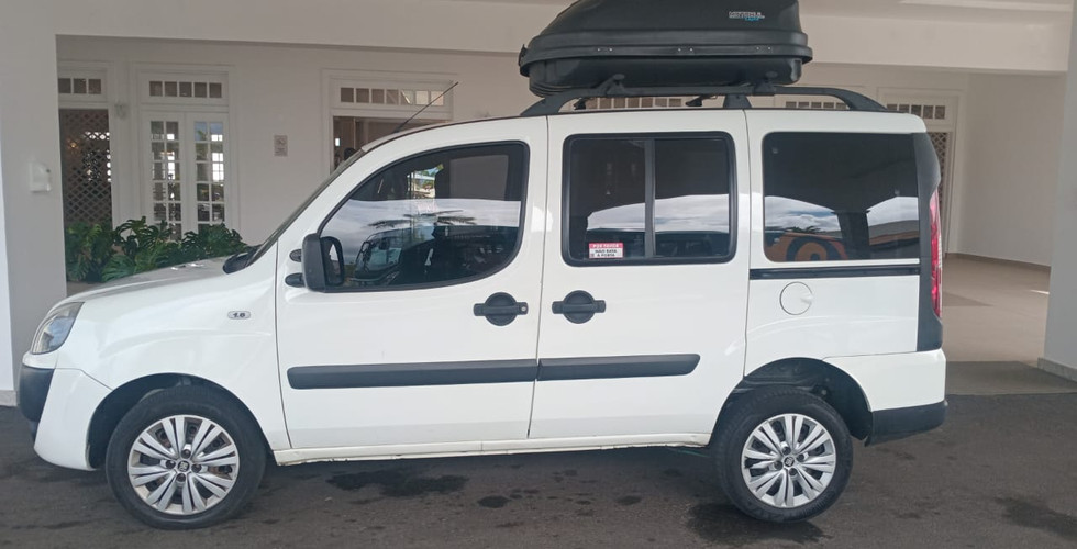 Van da TT Transporte & Turismo, empresa de transporte turístico em Salvador