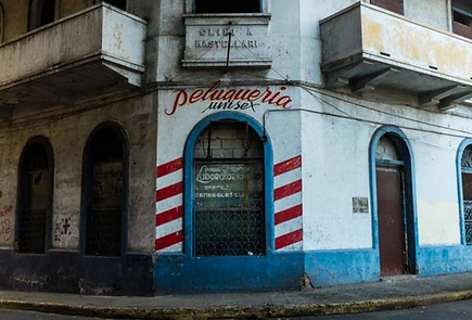 SOFIA VERZBOLOVSKIS, (Panamá), Peluquer