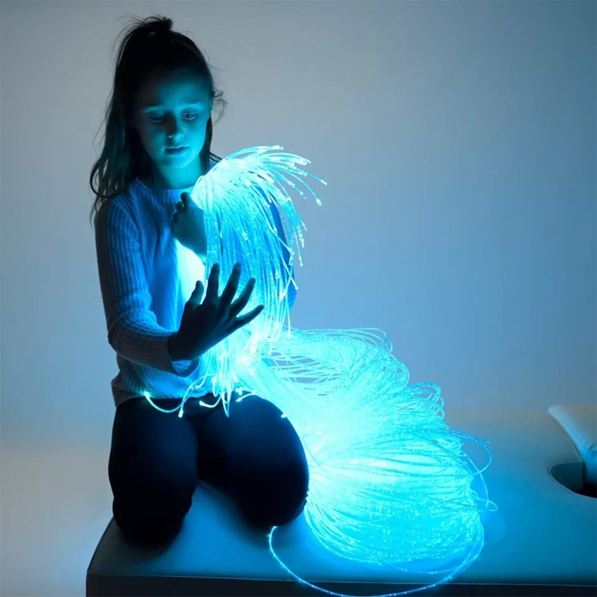 Source de lumière à fibres optiques avec 100 brins