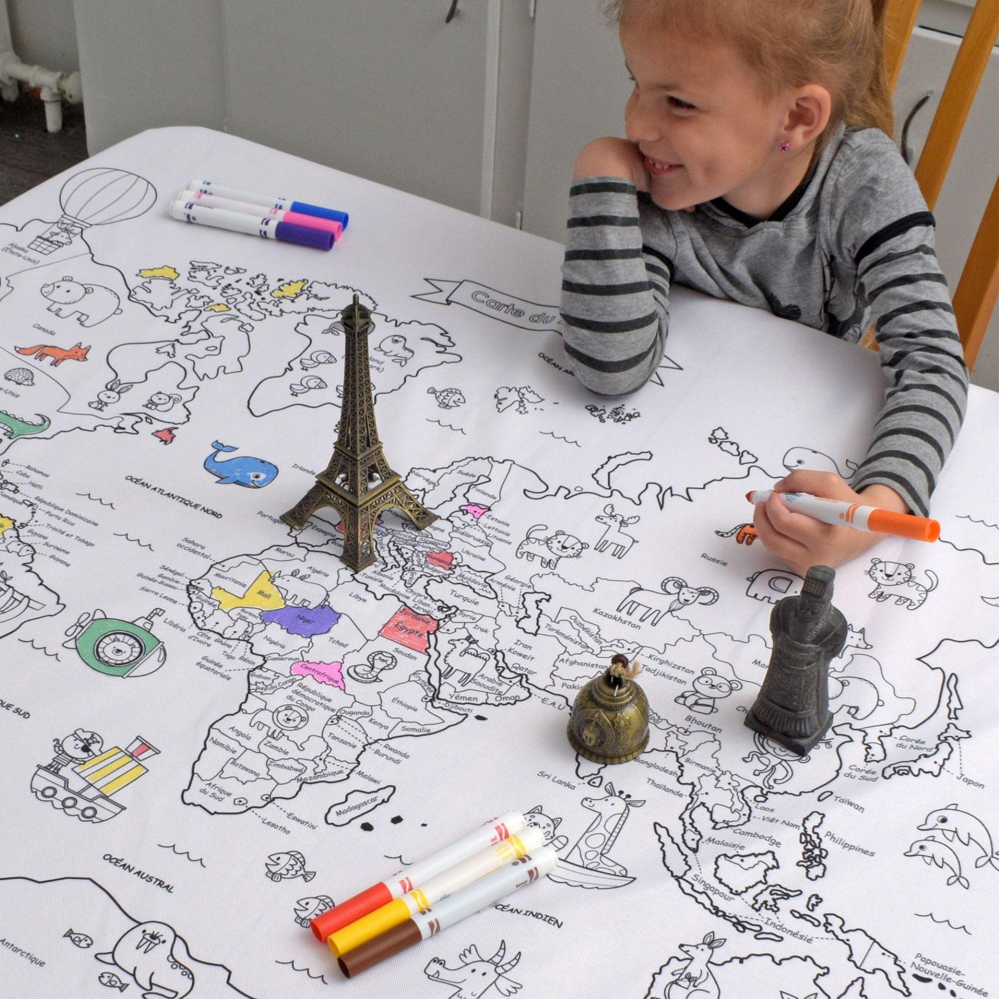 Nappe Carte Monde Bimoo à colorier (réutilisable / 1,5 x 2,3m.)