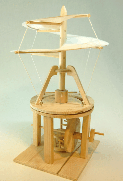 Hélicoptère / Vis aérienne de Da Vinci - Modèle en bois