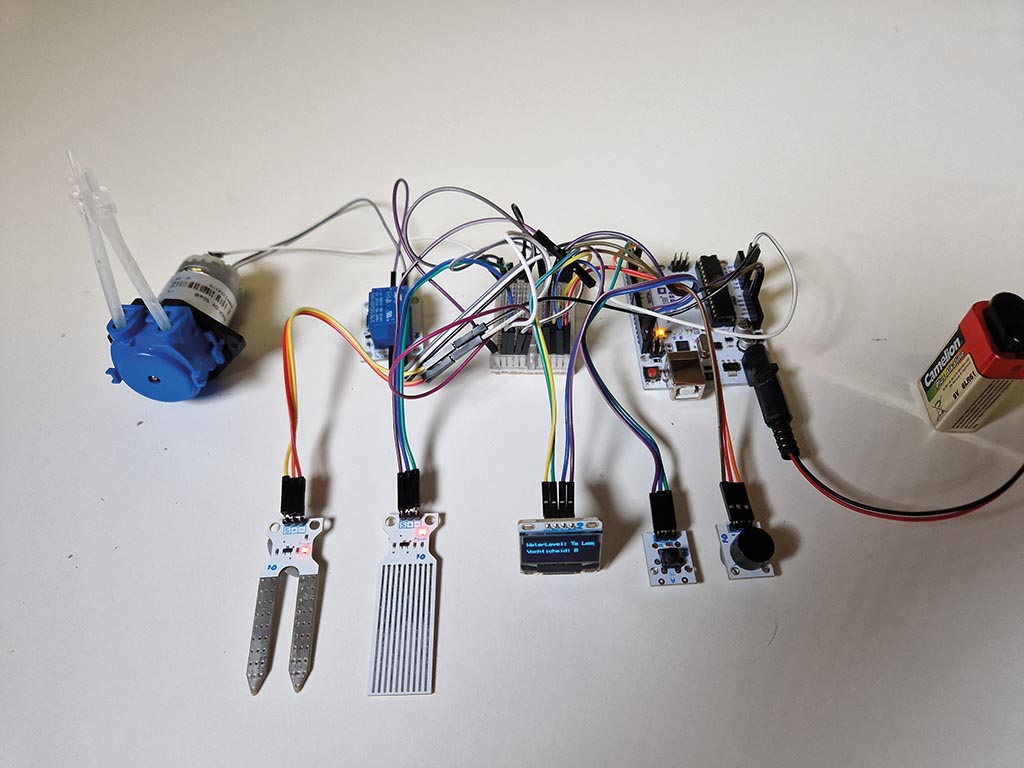 Ensemble de mesure de l'humidité et arrosage automatique