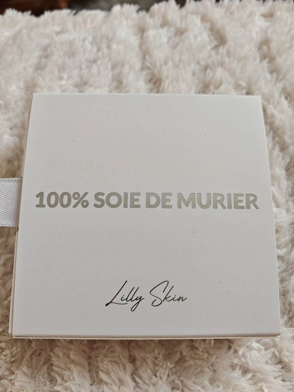 Miniature : Chouchous 100% soie de murier « Lilly Skin »