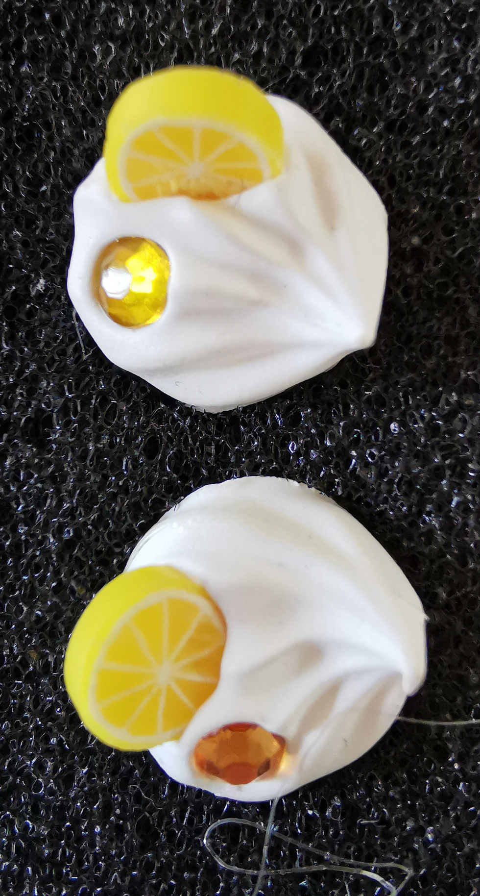 Miniature : Puce d'oreille"Chantilly"