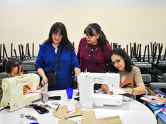 EN DISTINTOS ESPACIOS COMUNITARIOS SE REALIZÓ UN SEMINARIO DE COSTURA Y LENCERÍA