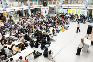 SE REALIZÓ EN EL CENTRO POLIVALENTE DE ARTE DE RÍO GRANDE UNA CHARLA SOBRE RESPONSABILIDAD LEGAL EN LA ADOLESCENCIA