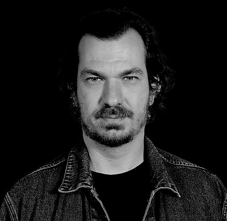 Actor Headshot.002.jpeg