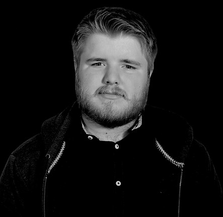 Actor Headshot.004.jpeg