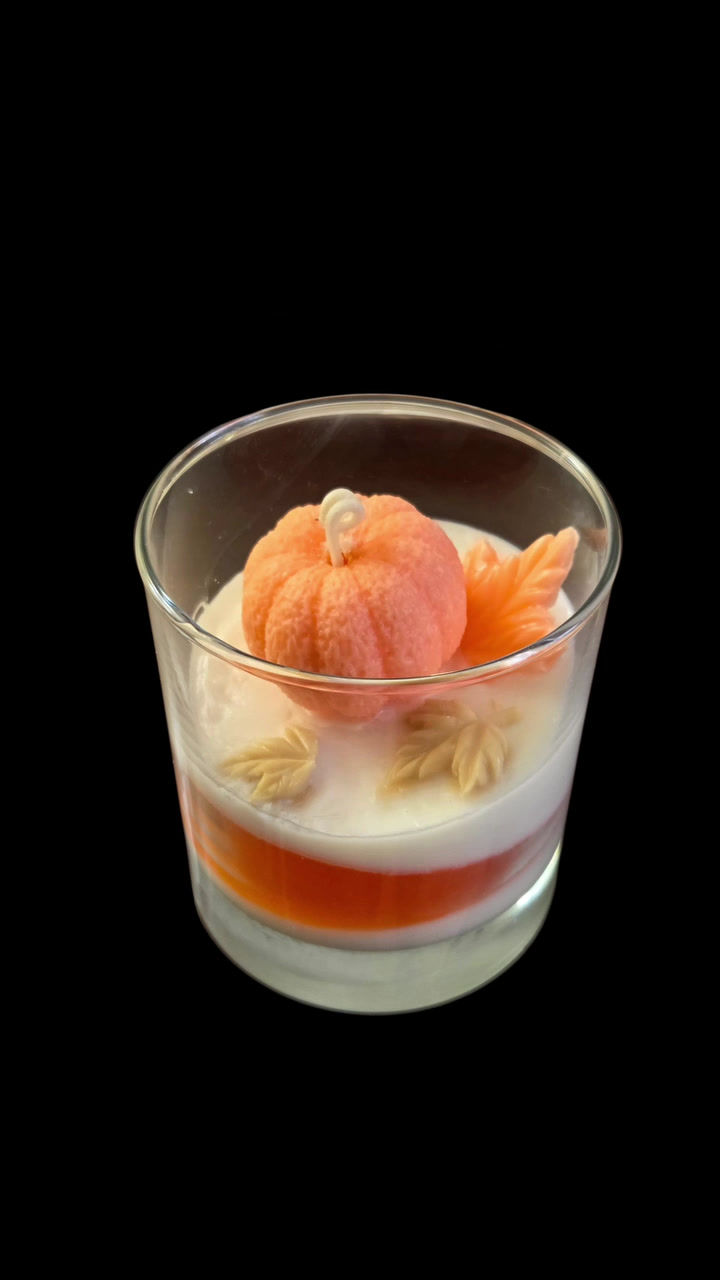 Thumbnail: Orange Pumpkin Candle