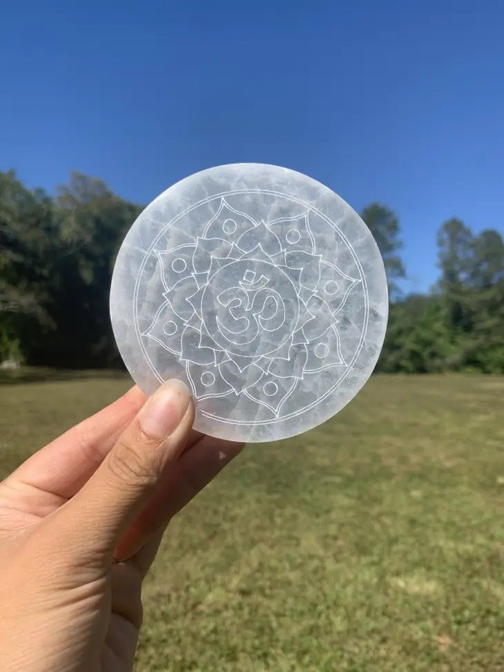 Miniature : Ohm Mandala Selenite Round Charging Plate