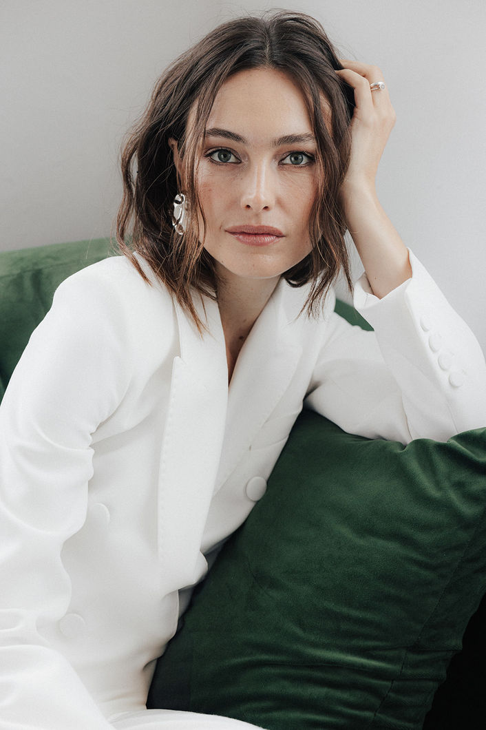 Elena Becker Hair & Make-up Artist Friseurmeister Frankfurt Mainz Deutschland germany beauty hairstyling hairstylist professional editorial fashion business shooting natural MUA portrait beautymakeup lookbook international Friseur Oppenheim VIP Pinterest