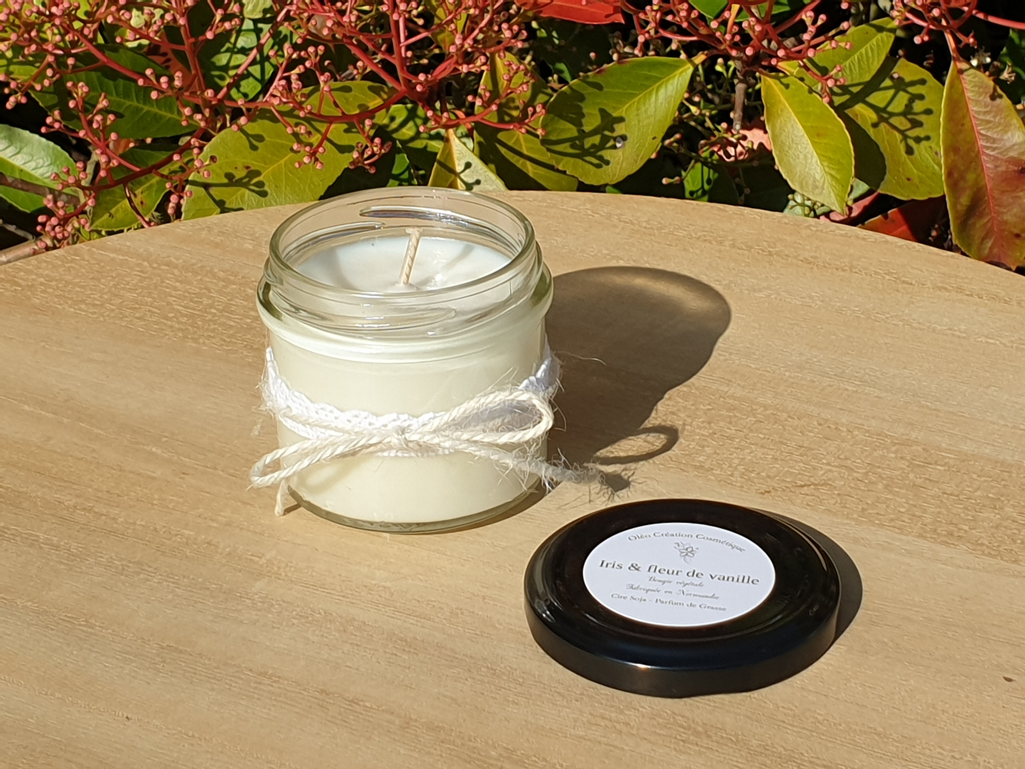 Bougie parfumée Iris et fleur de vanille - Moyen modèle