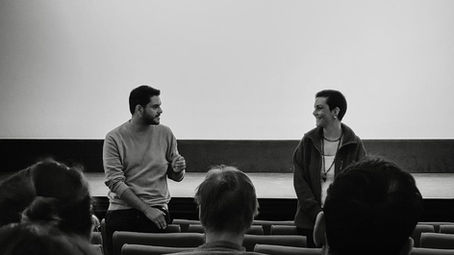 Erfolgreiche Filmveranstaltung: „30 Jahre Kardeş Türküler“ in Augsburg